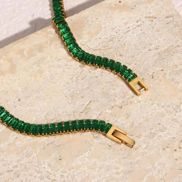 18K Gold Plated Green Tennis Chain Necklace - Picture 8 of 9